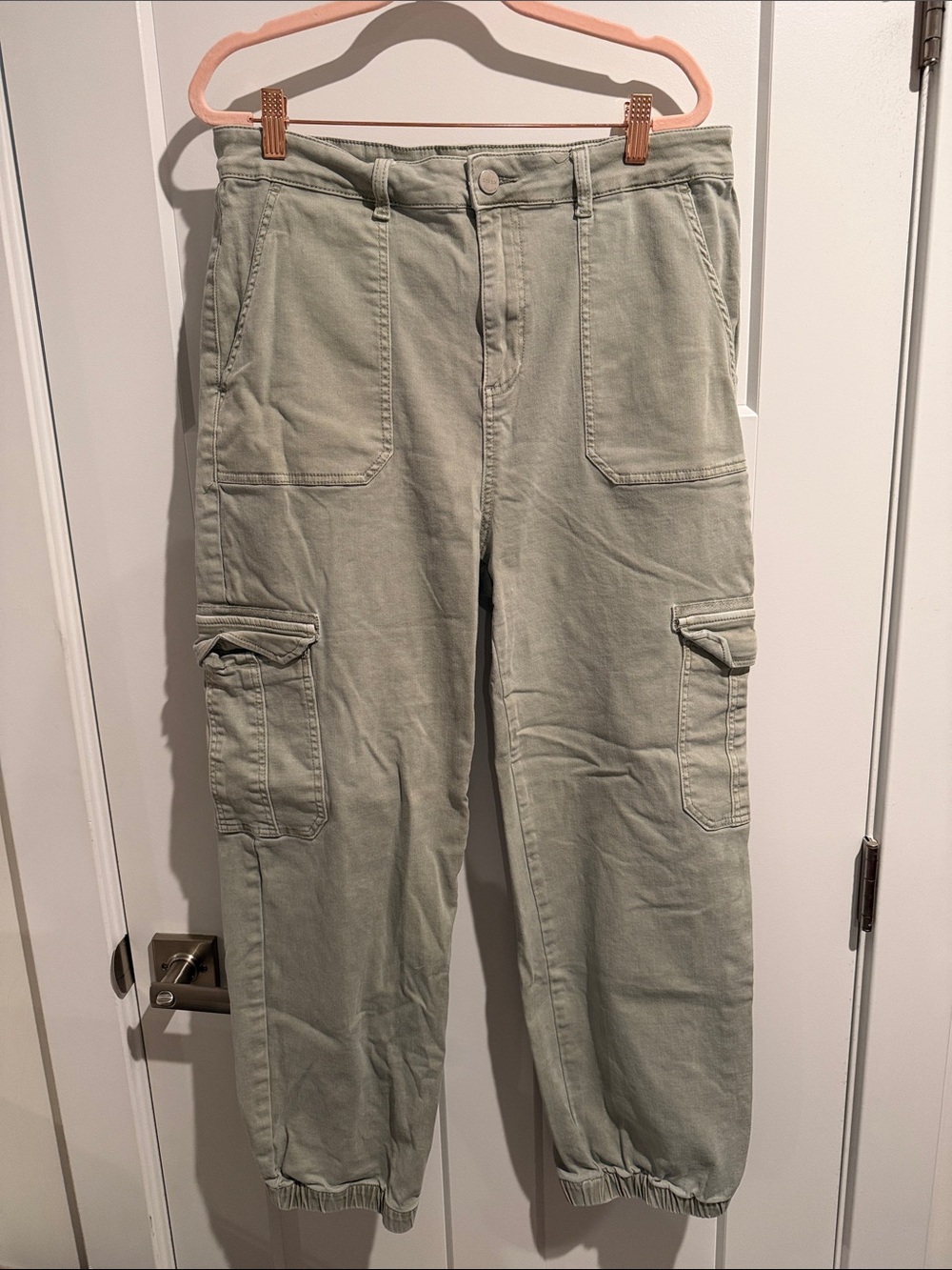 Women's Olive Green Cropped Cargo Pants